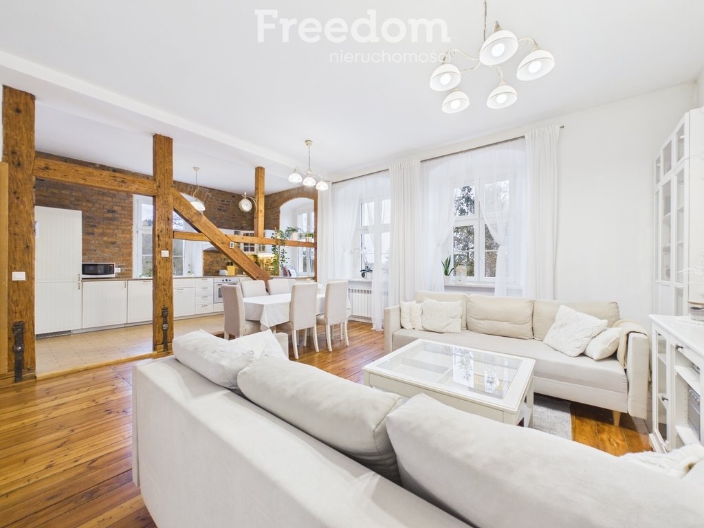 Na sprzedaż unikalny zespół dworski 750 m² z 11 ha parku Krasna Góra  750m2 Foto 1
