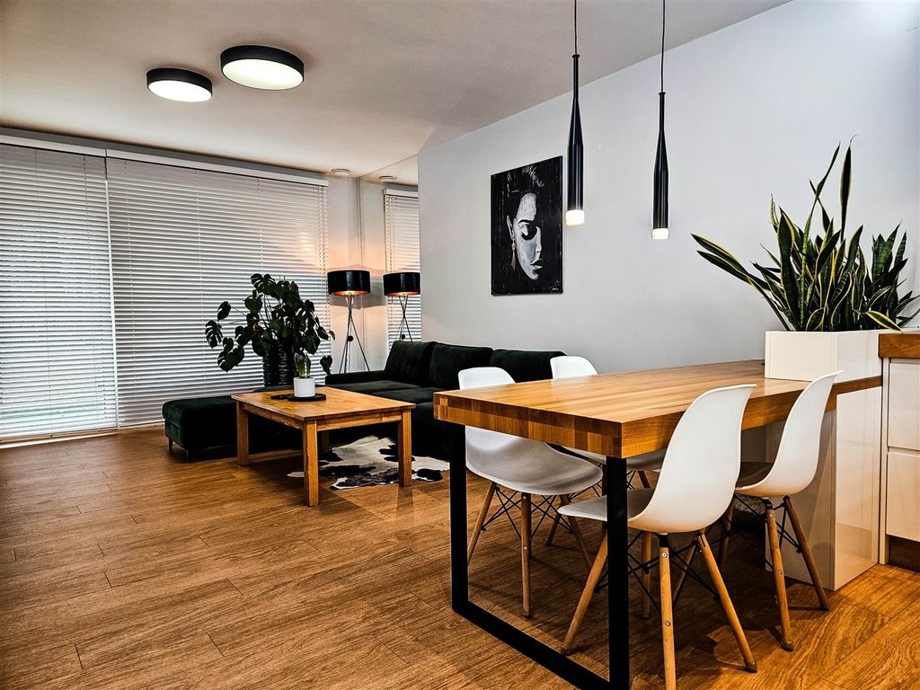 Dom na sprzedaż Wola Rzędzińska  170m2 Foto 1