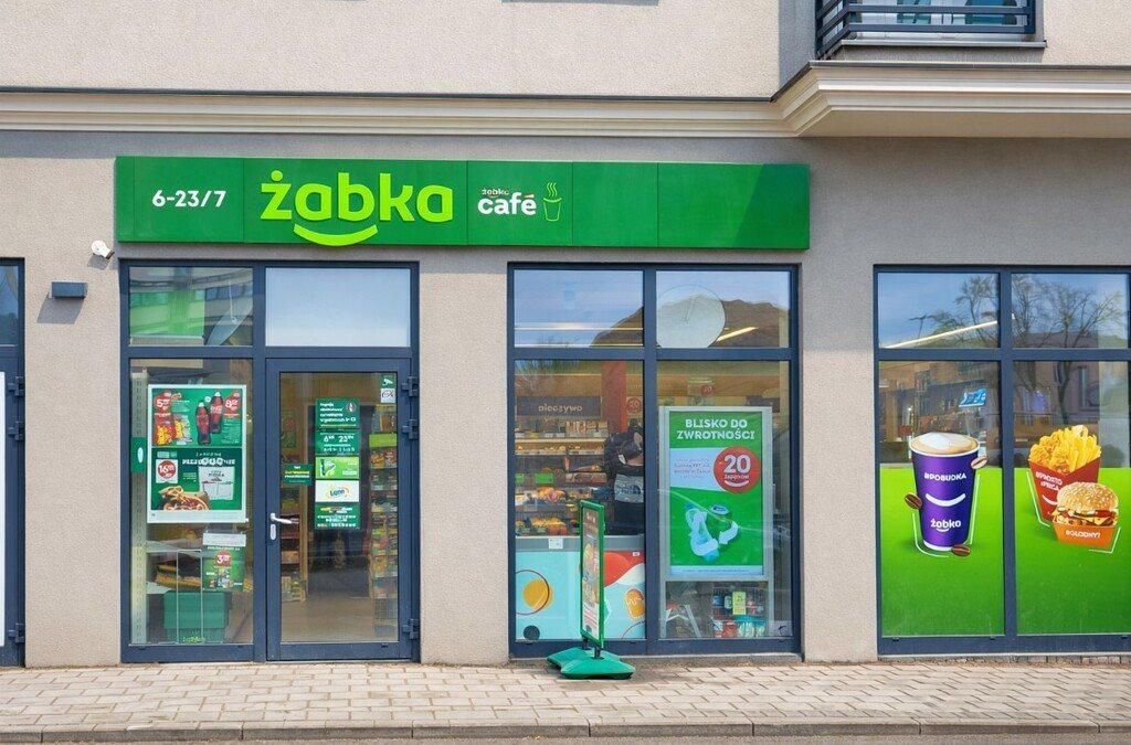 Lokal usługowy z najmem Żabka przy ul. 6 Sierpnia 73 m2 Łódź, Śródmieście, 6 Sierpnia  73m2 Foto 1