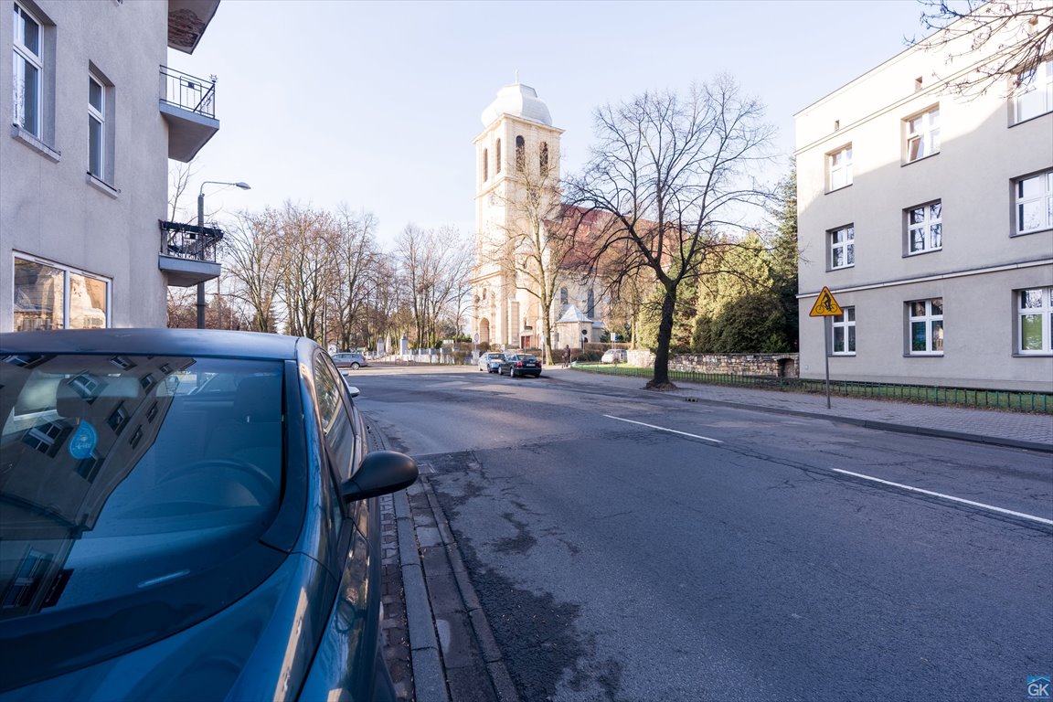 Polecam funkcjonalny lokal 35 m2 z dużym potencjałem w Katowicach Katowice, Dąbrówka Mała, Strzelców Bytomskich  33m2 Foto 1