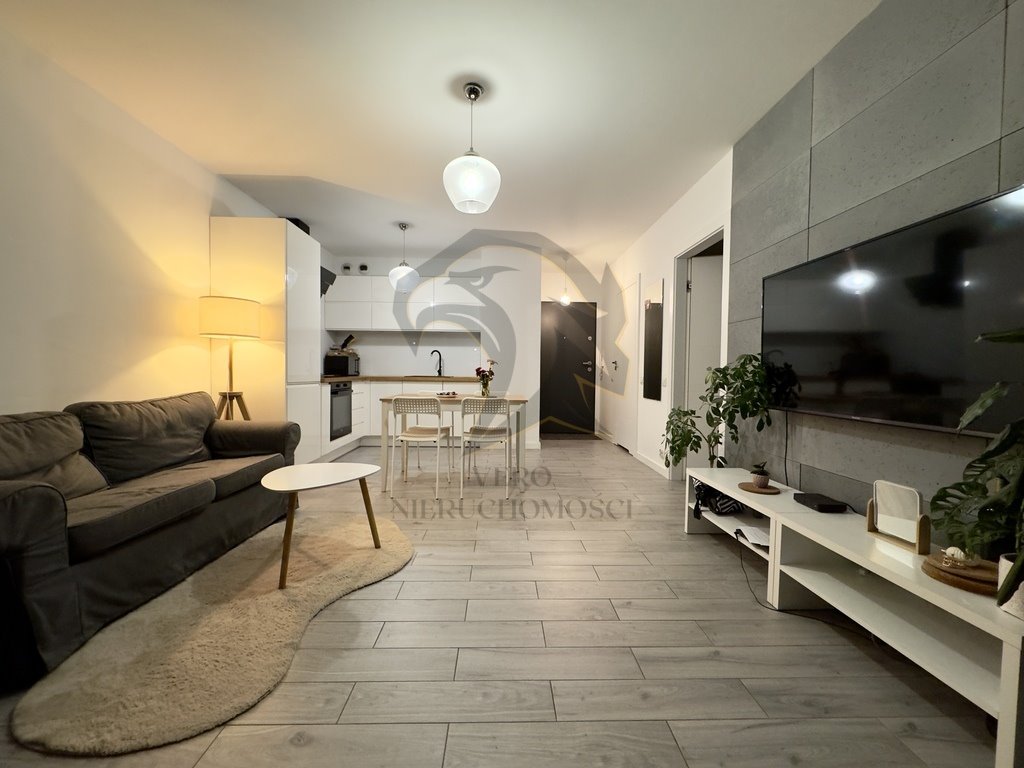 Nowoczesne 2-pokojowe mieszkanie z dużą loggią i pełnym wyposażeniem Łódź, Górna  39m2 Foto 1