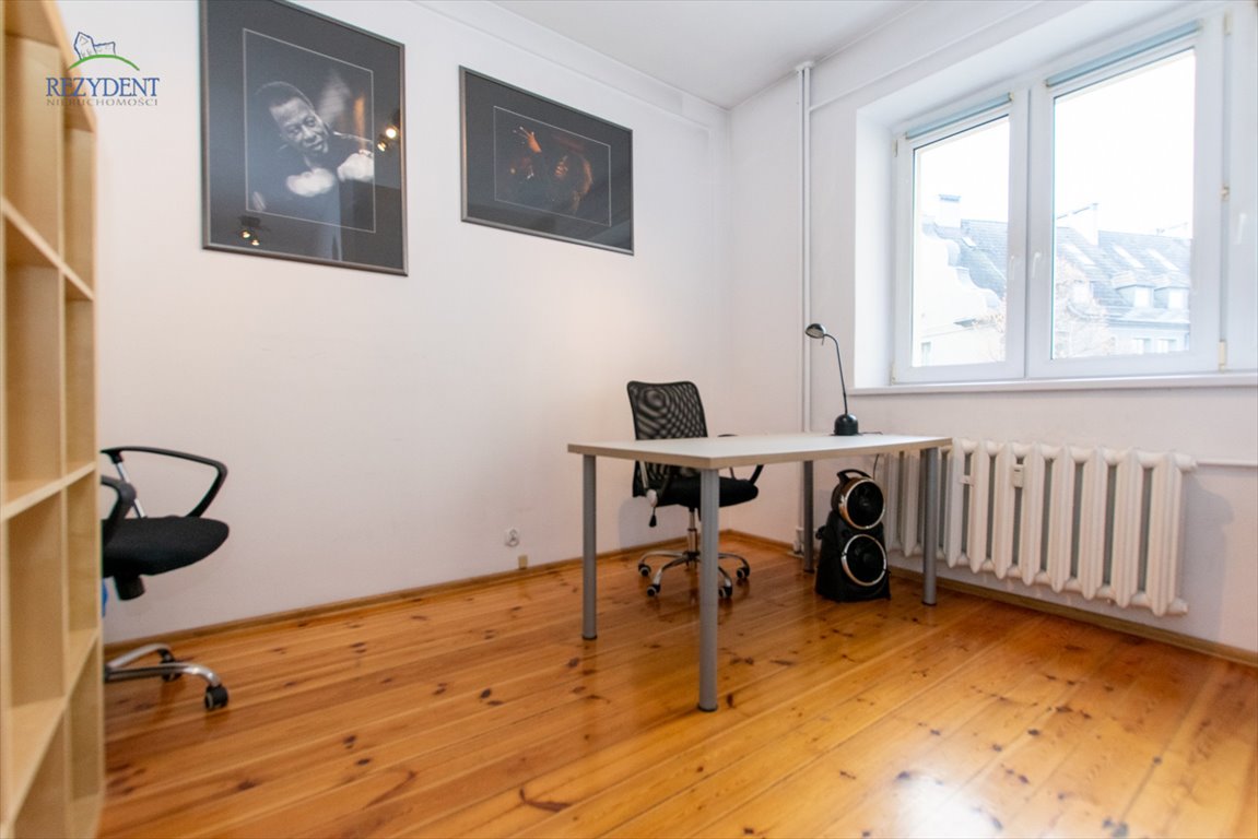 Wynajem jasnego lokalu z balkonem i windą w centrum Katowic Katowice, Śródmieście, Jordana  41m2 Foto 1
