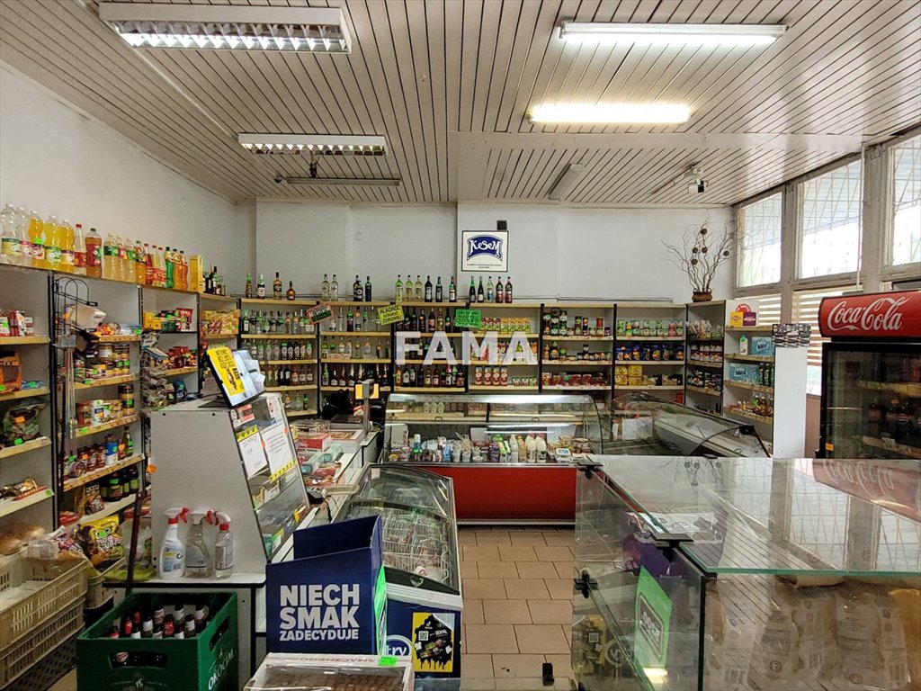 Lokal handlowo-usługowy 71 m², witryny, wysokie sufity Włocławek, Kazimierza Wielkiego  71m2 Foto 1