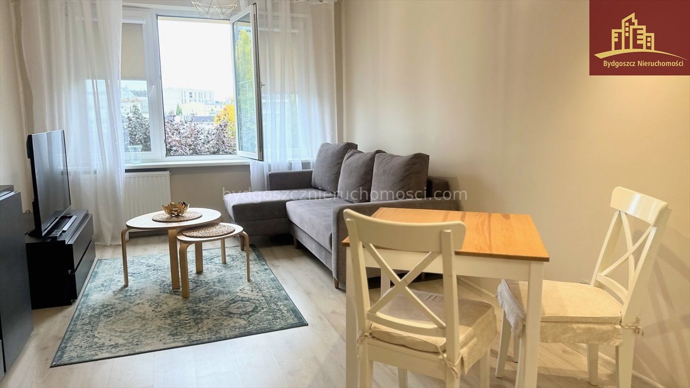 Mieszkanie dwupokojowe na wynajem Bydgoszcz, Centrum  40m2 Foto 1