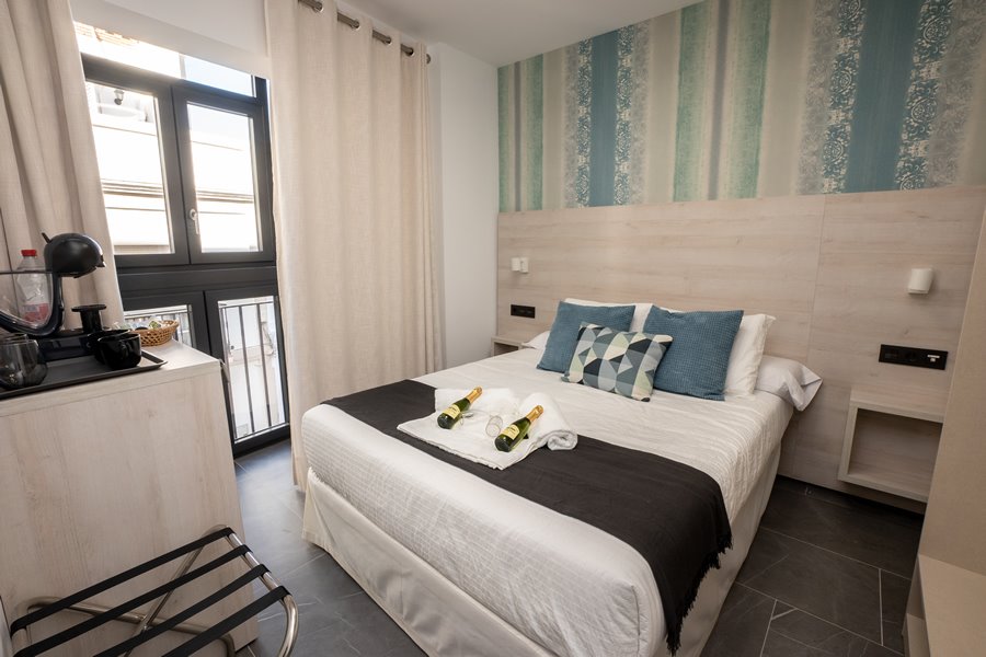 Lokal użytkowy na sprzedaż Hiszpania, Nerja  485m2 Foto 3