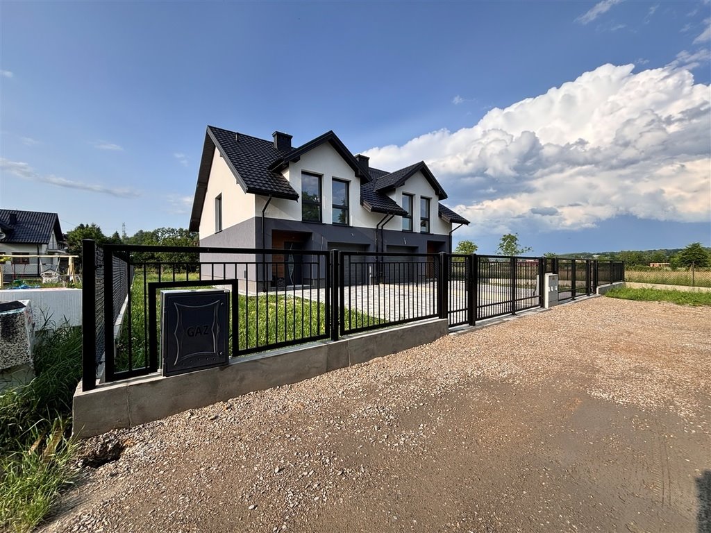 Mieszkanie na sprzedaż Koszyce Małe  130m2 Foto 1