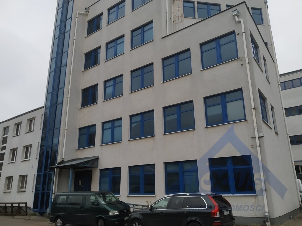 Nowoczesny biurowiec w centrum Warszawy z tarasami i podziemiem Warszawa, Śródmieście  2 100m2 Foto 1