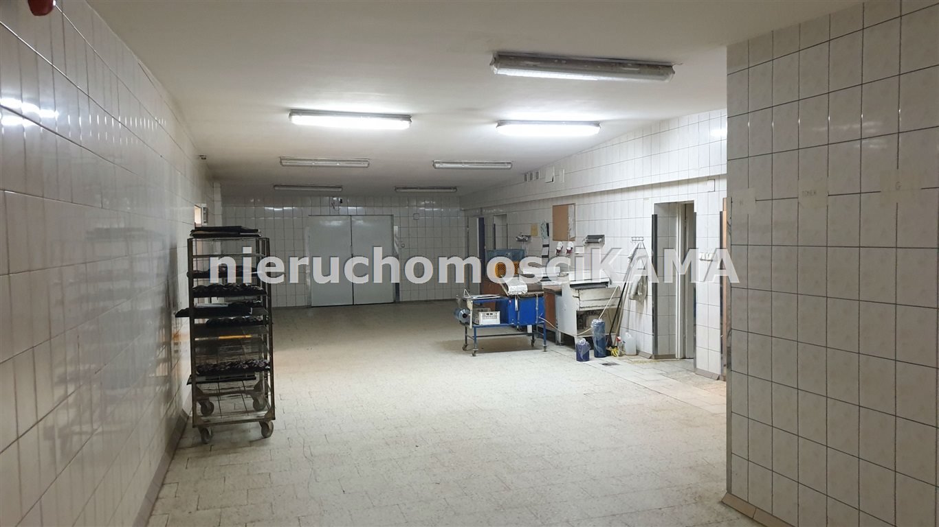 Na wynajem magazyn 400 m² przy S1 z biurem i placem Bielsko-Biała  400m2 Foto 1