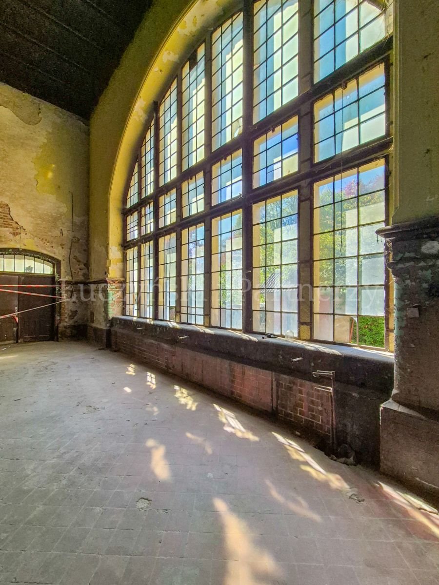 Polecam unikalny obiekt 2060 m² w Kowarach z potencjałem inwestycyjnym Kowary  2 061m2 Foto 1