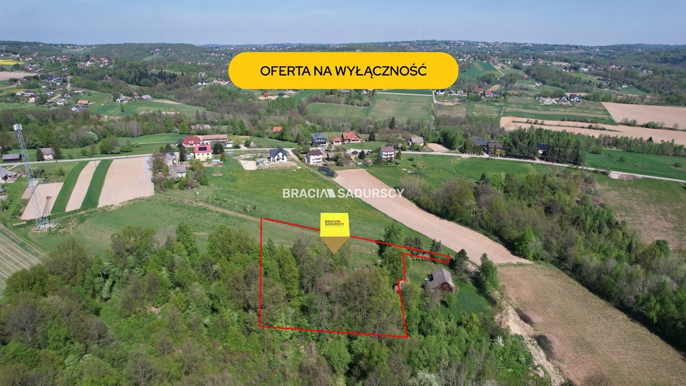 Malownicza działka 6004 m² z domem do remontu w Dobczycach Dobczyce, Nowa Wieś  6 004m2 Foto 1