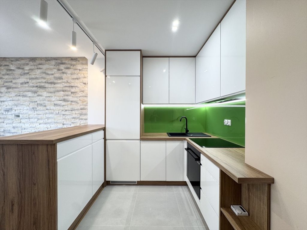 Sprzedam nowoczesne 2-pokojowe mieszkanie z balkonem i komórką Rzeszów, Miła  42m2 Foto 1