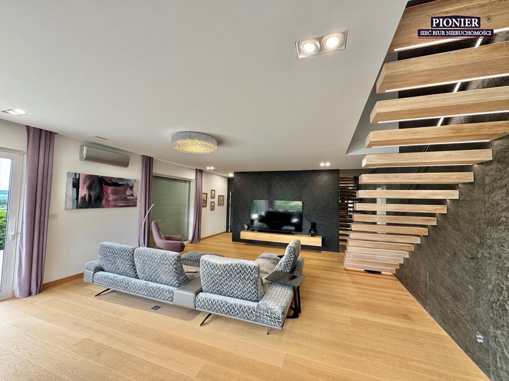 Luksusowa rezydencja z panoramicznymi widokami i bezkosztowym utrzymaniem Ustroń  280m2 Foto 1