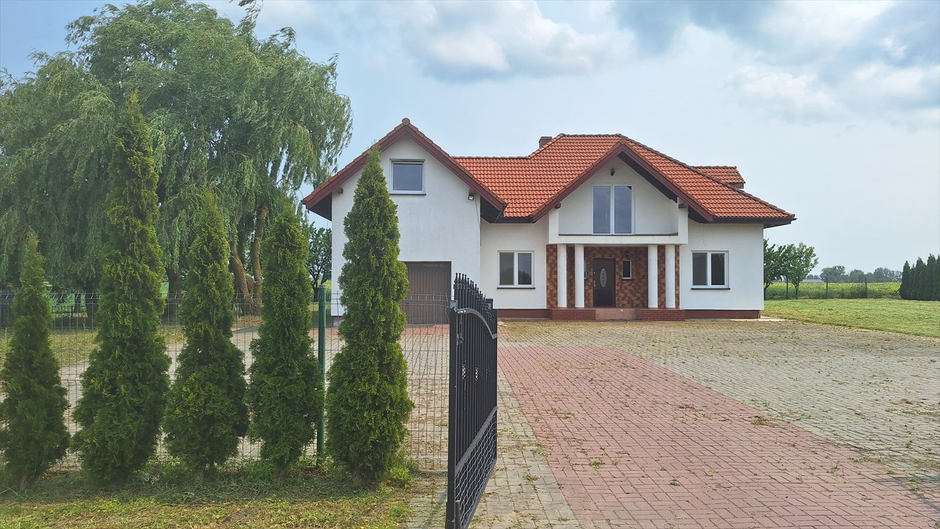 Dom na sprzedaż Golub-Dobrzyń, Golub-Dobrzyń  230m2 Foto 1