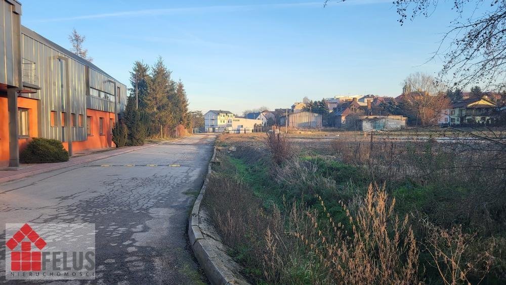Działka usługowa 15 453 m² w Proszowicach, media, MPZP Proszowice  15 453m2 Foto 1