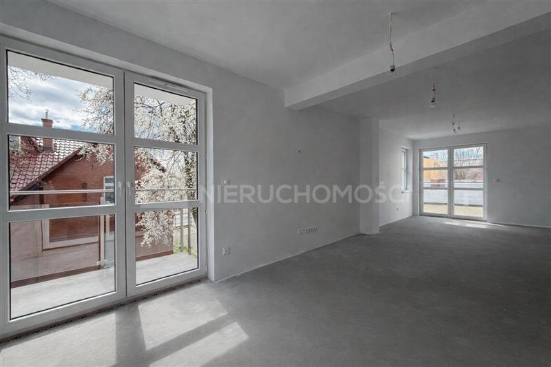 Nowe mieszkanie w centrum miasta z 2 miejscami par Starogard Gdański, Sikorskiego  108m2 Foto 1