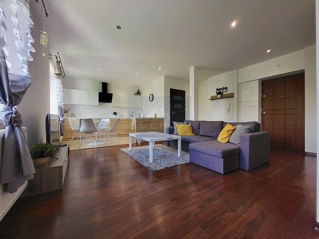 Mieszkanie dwupokojowe na sprzedaż Częstochowa, Centrum  56m2 Foto 1