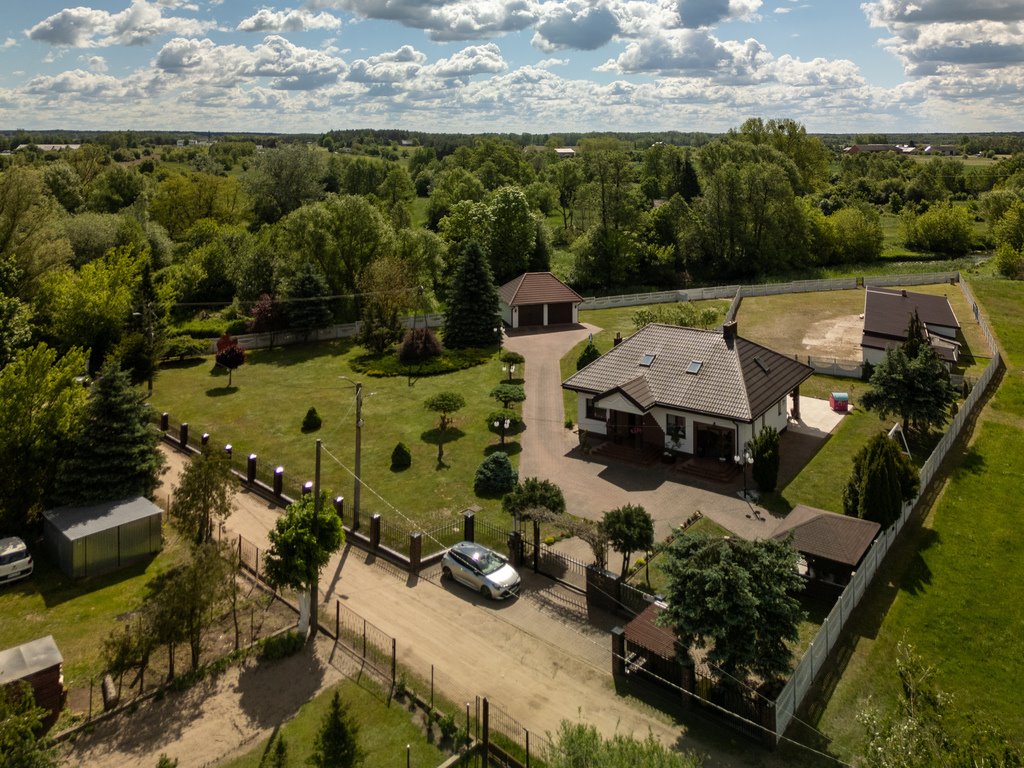 Przestronny dom 130 m² z ogrodem i możliwością działalności Nowe Miasto  260m2 Foto 1