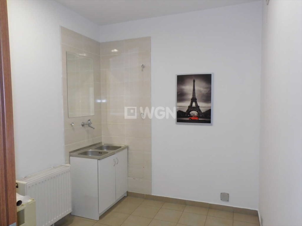 Wynajem 6 m2 lokalu kosmetycznego w centrum Ostrów Wielkopolski Ostrów Wielkopolski, centrum miasta  6m2 Foto 1