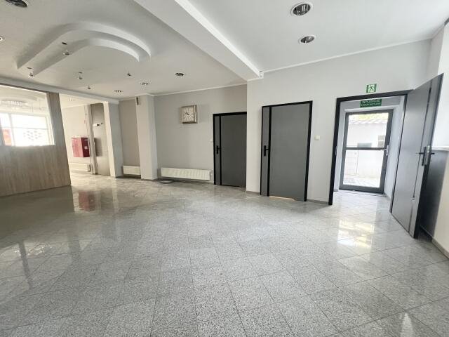 Lokal użytkowy na wynajem Opole  140m2 Foto 3