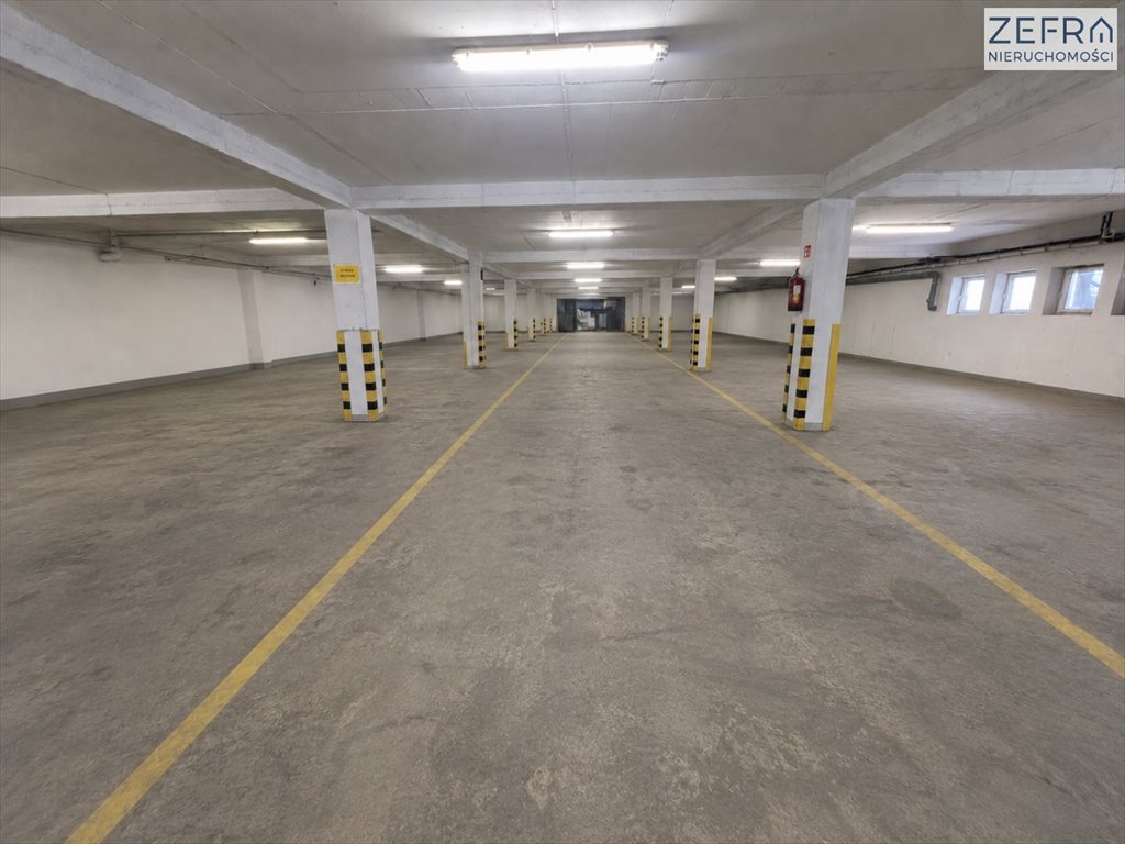Magazyn 600 m² w Modlnicy (dobra lokalizacja, wjazd dużymi pojazdami) Modlnica  600m2 Foto 1