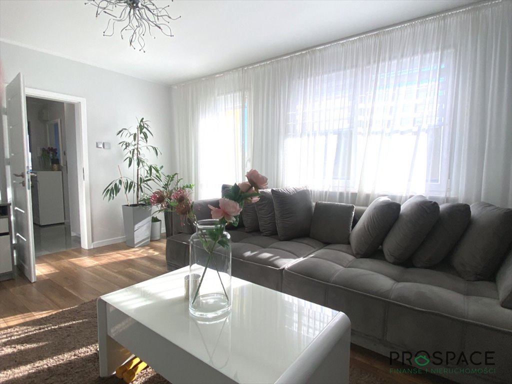 Mieszkanie dwupokojowe na sprzedaż Zielona Góra, Konstruktorów  61m2 Foto 1