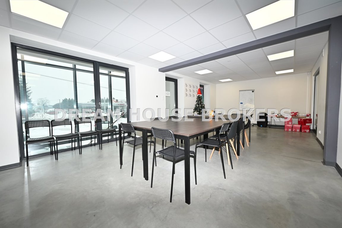 Lokal usługowy 80 m² z dużą witryną i dogodnym dojazdem Rzeszów, Przybyszówka, Krakowska Południe, Krakowska  80m2 Foto 1