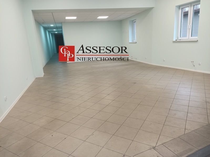 Lokal 130m² z witrynami i możliwością dostosowania - polecam! Kalisz  240m2 Foto 1