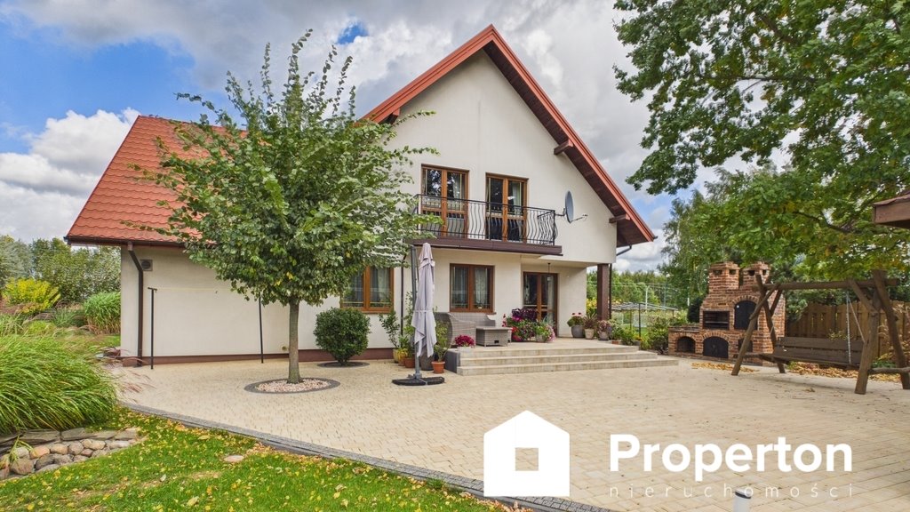 Polecam komfortowy dom 145,6 m² z dużą działką 1800 m² w Sierakowicach Lewe Sierakowice Lewe  146m2 Foto 1