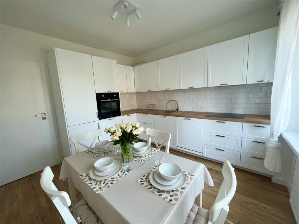 Mieszkanie dwupokojowe na sprzedaż Kołobrzeg, Kołobrzeg, Mazowiecka  58m2 Foto 1