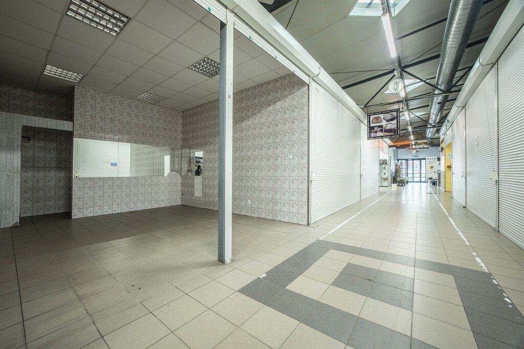 Lokal handlowo-usługowy 23,27 m2 w CH Retkinia, Łódź Łódź, Polesie, Maratońska  23m2 Foto 1