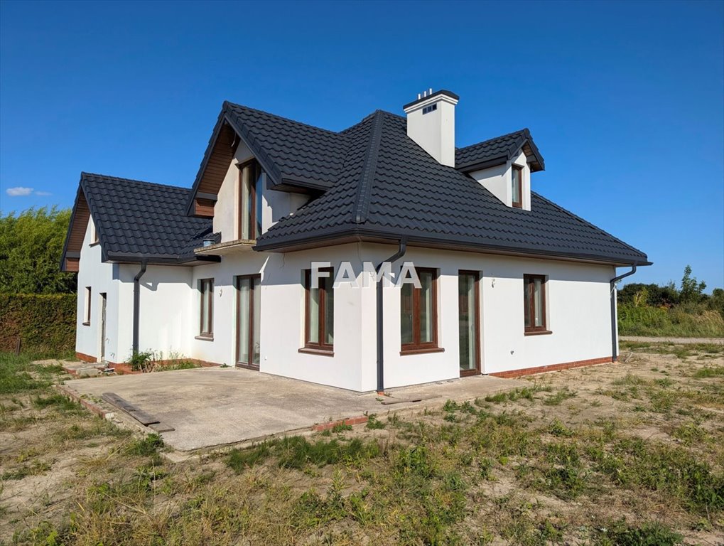 Przestronny dom 141 m² z garażem i tarasami w Szpetalu Górnym Szpetal Górny, Wiślana  142m2 Foto 1