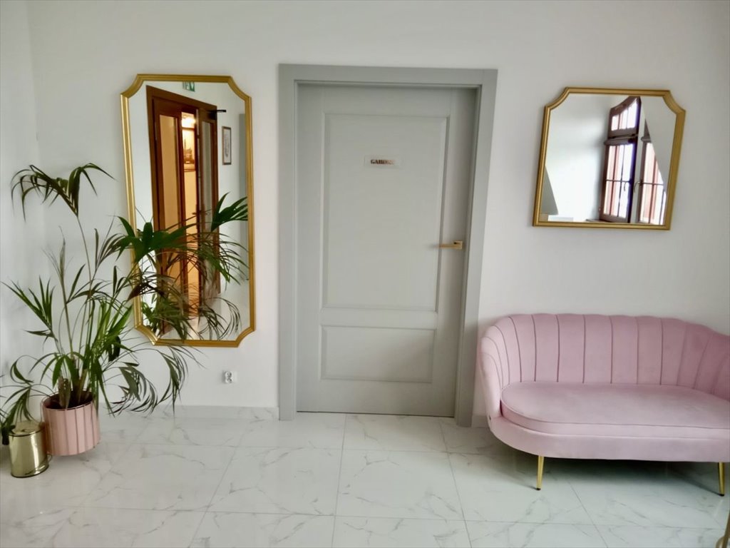 Polecam lokal biurowo-usługowy 62 m² w Złotej Kamienicy Słupsk Słupsk  62m2 Foto 1