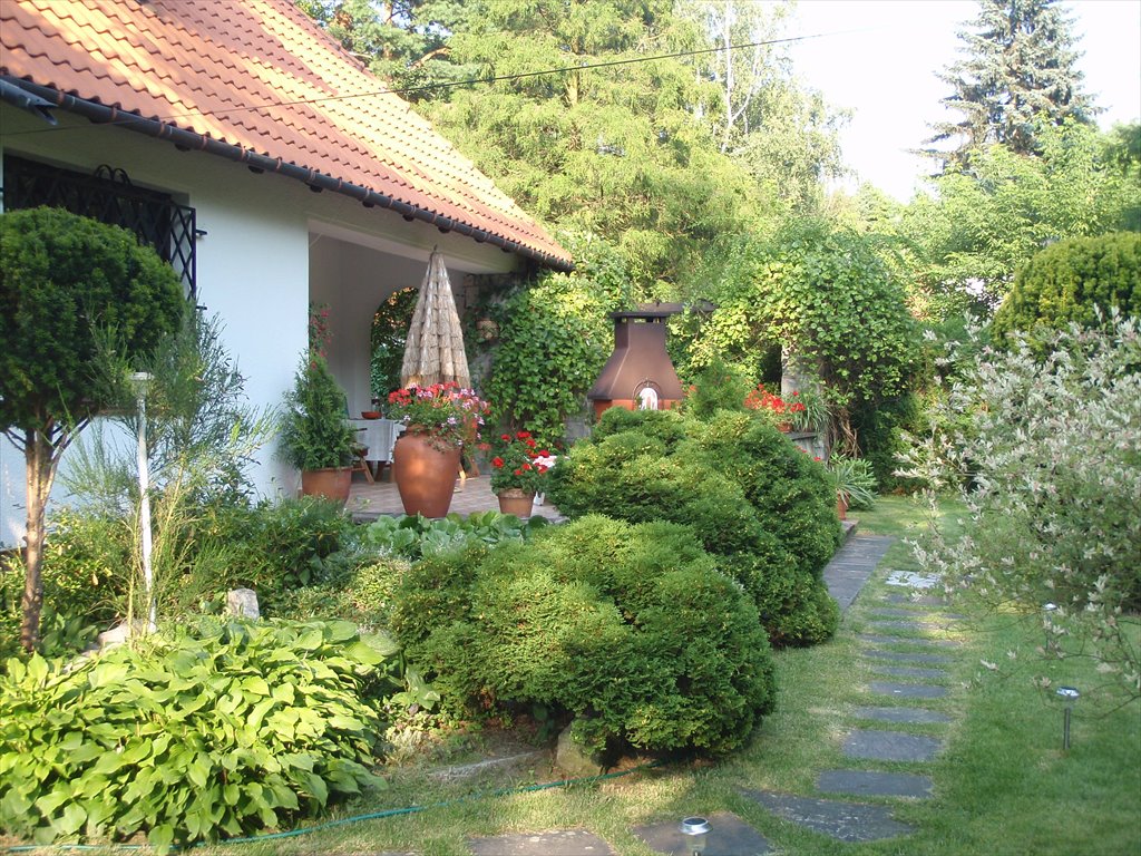 Urokliwy dom z ogrodem, 3 kominki, garaż, sauna Podkowa Leśna, Podkowa Lesna  530m2 Foto 1