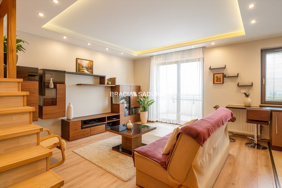 Zapraszam do obejrzenia dwupoziomowego mieszkania 63 m² z dużym balkonem w Krakowie Kraków, Dębniki, Ruczaj, Miłkowskiego  63m2 Foto 1