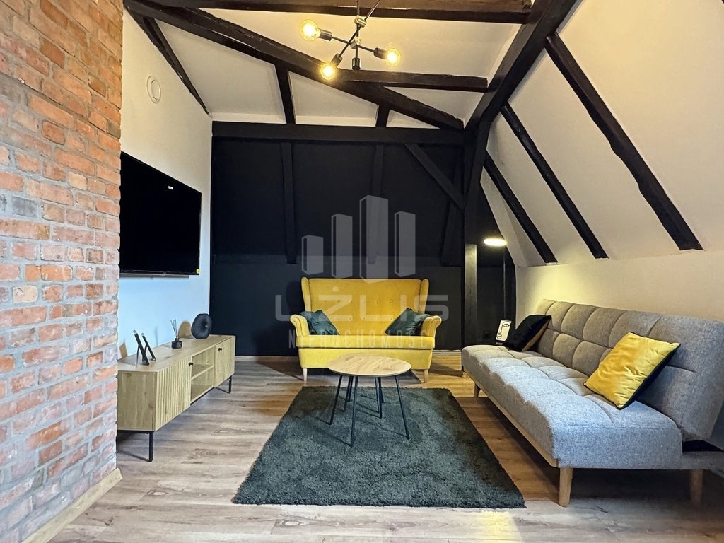 Urokliwe poddasze w zabytkowej kamienicy, 45,7 m² - polecam! Starogard Gdański, Chojnicka  46m2 Foto 1