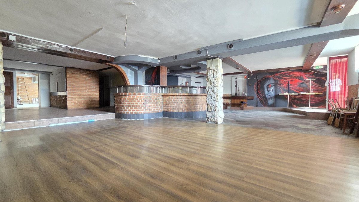 Lokal użytkowy na wynajem Częstochowa, Gnaszyn-Kawodrza  240m2 Foto 1