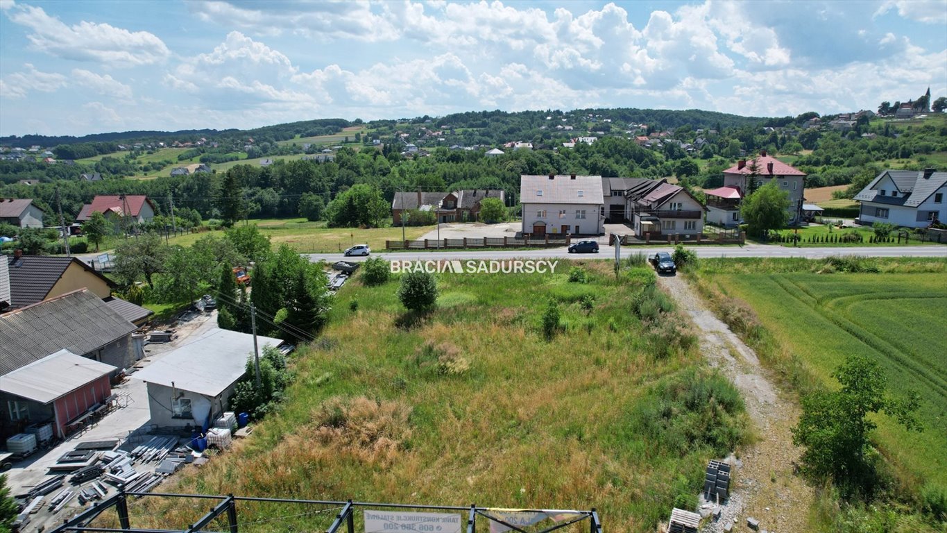 Działka budowlana na sprzedaż Biskupice  1 300m2 Foto 1