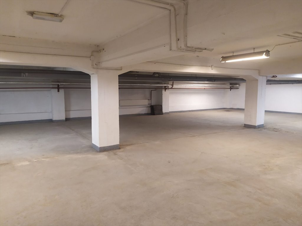 Na wynajem przestronny magazyn 258 m² z rampą i windą w Łodzi Łódź, Służewiec, Piotrkowska  258m2 Foto 1