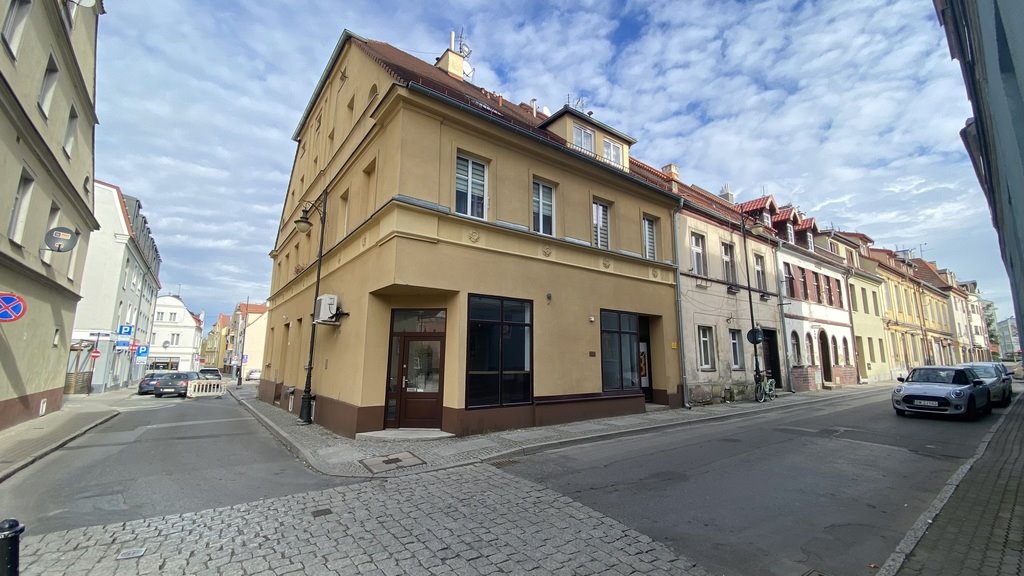 Lokal użytkowy na sprzedaż Oleśnica  65m2 Foto 1