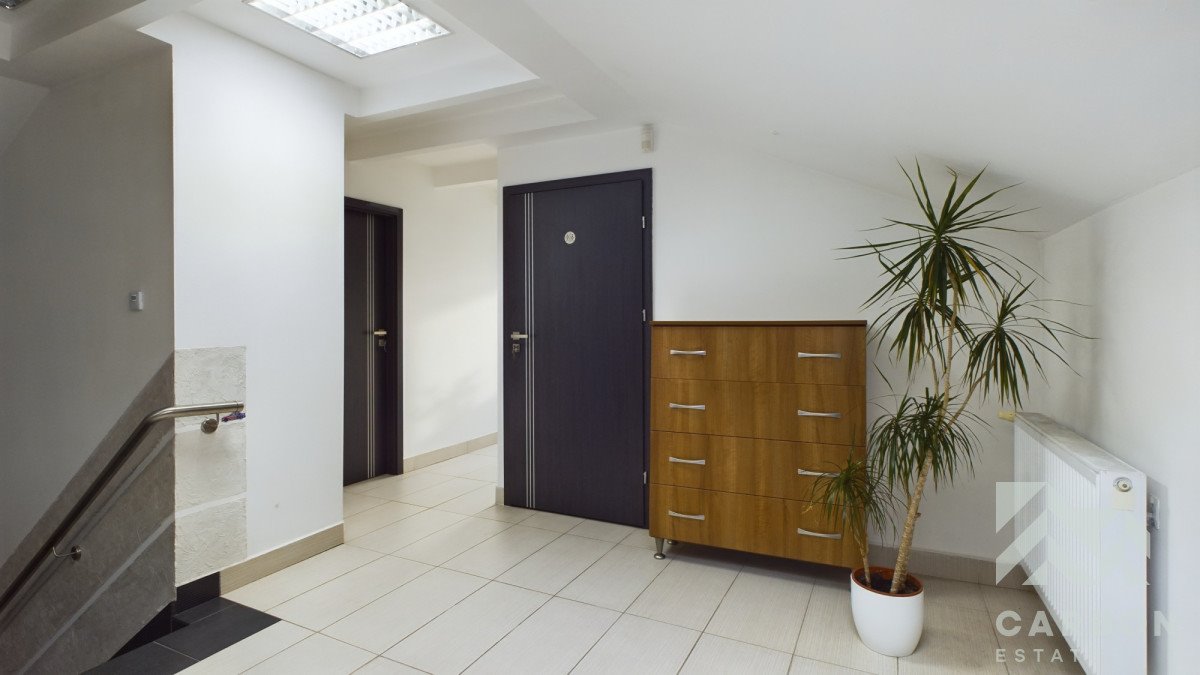 Lokal użytkowy na sprzedaż Bytom, Miechowice  177m2 Foto 1