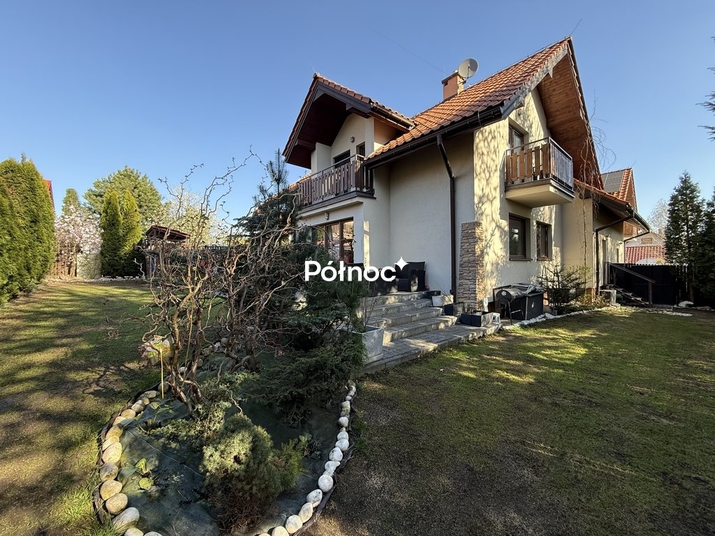 Przestronny dom 181 m2 z kominkiem i ogrodem w Giebułtowie Giebułtów, Poziomkowa  181m2 Foto 1