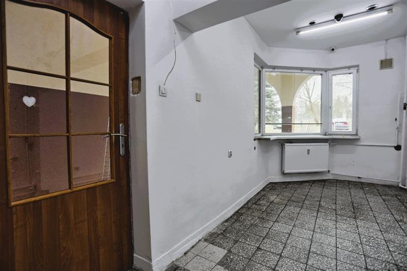 Lokal usługowy 18,6 m² z niezależnym wejściem i dużym potencjałem Koszalin, Orla  19m2 Foto 1