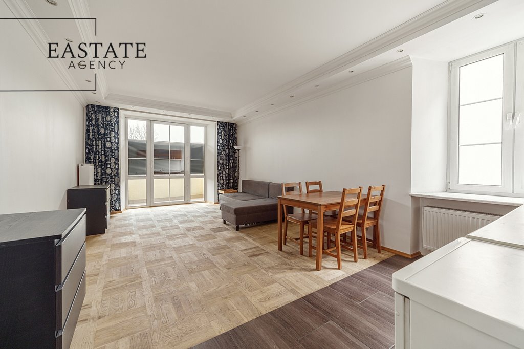 Kawalerka z balkonem w kamienicy z historią, 27 m² Warszawa, Ochota, Sędziowska  27m2 Foto 1