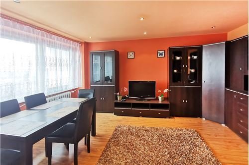 3-pokojowe mieszkanie na Bugaju z dużym salonem i balkonem Pabianice, Bugaj  61m2 Foto 1