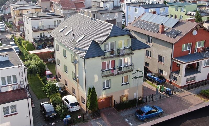 Pensjonat blisko morza z 19 pokojami i balkonami Darłowo, Marynarska  452m2 Foto 1