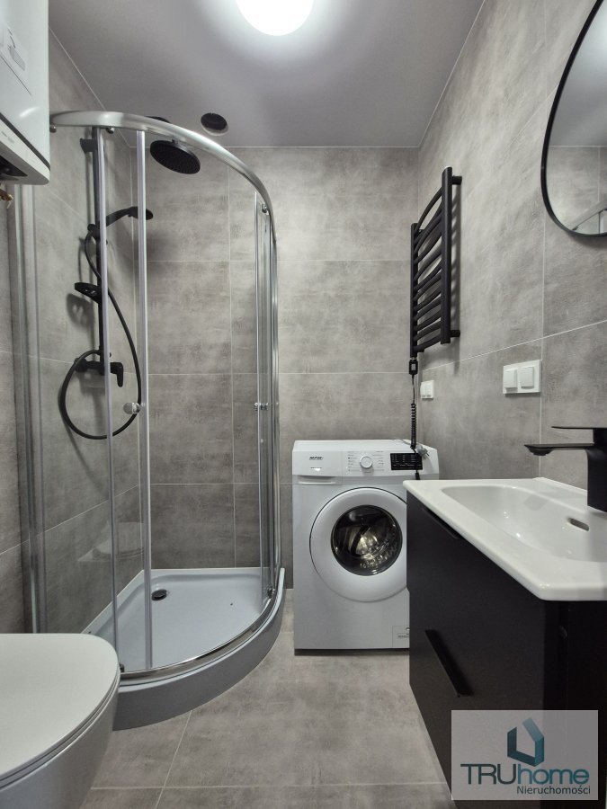 Mieszkanie trzypokojowe na sprzedaż Chorzów, Batory, Farna  40m2 Foto 1