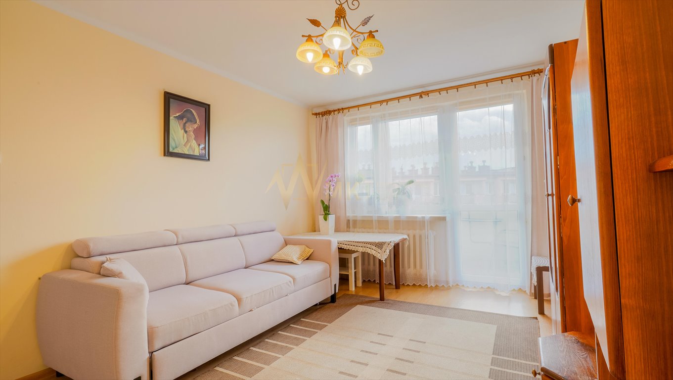 Mieszkanie czteropokojowe  na sprzedaż Tarnów  60m2 Foto 1