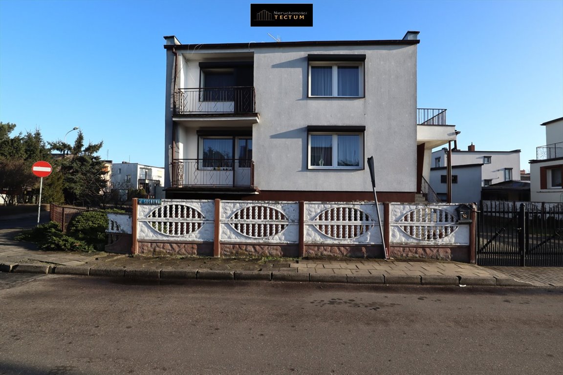 Do sprzedania przestronny dom z trzema niezależnymi mieszkaniami w Wągrowcu Wągrowiec  152m2 Foto 1