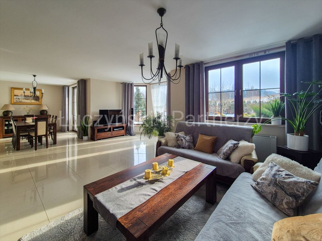 Przestronny dom z ogrodem, 4 pokoje, garaż, balkon Przedwojów  159m2 Foto 1