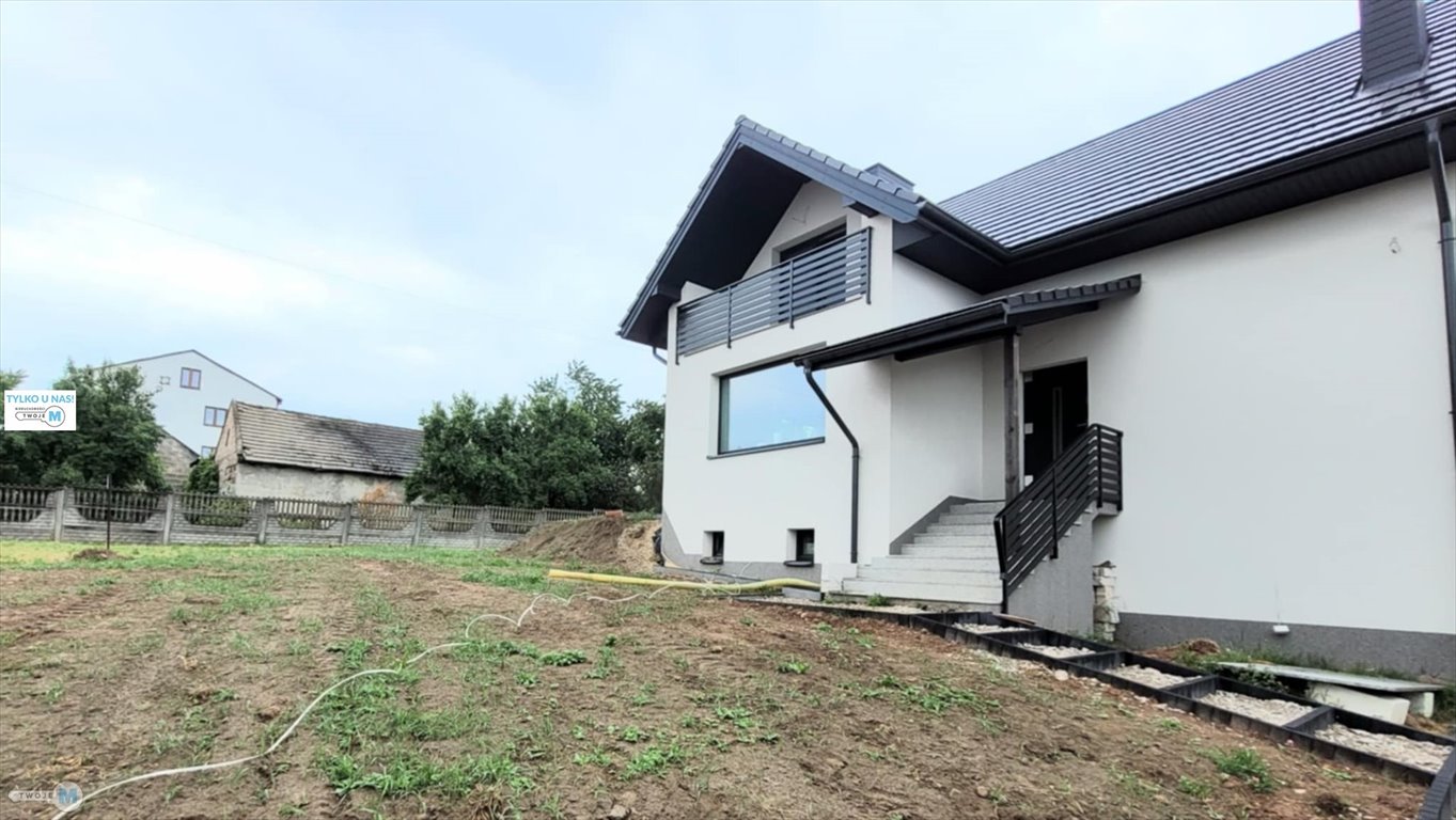 Atrakcyjny dom 210 m2 z kominkiem i ogrzewaniem podłogowym Oblęgór, Oblęgór  210m2 Foto 1